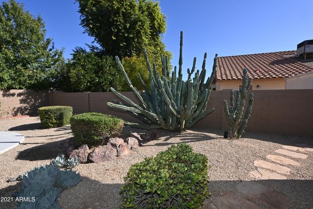 5730 E GELDING Drive, Scottsdale, AZ 85254