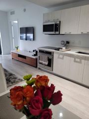 55 SW 9th St 2709, Miami, FL 33130