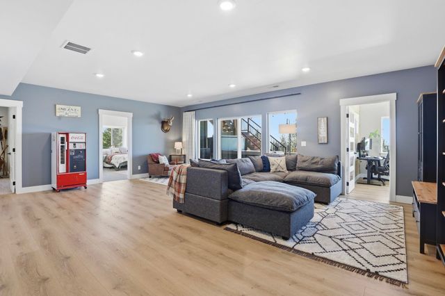 6645 Blue Ridge Way, Deer Park, WA 99006