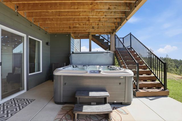6645 Blue Ridge Way, Deer Park, WA 99006