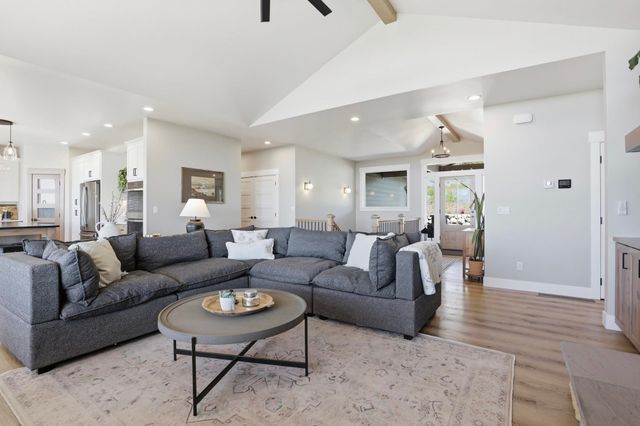 6645 Blue Ridge Way, Deer Park, WA 99006