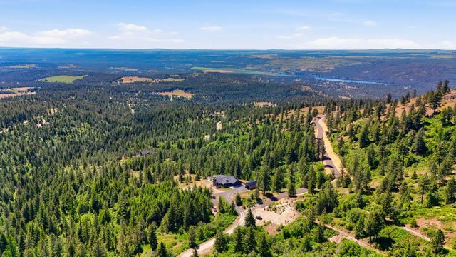 6645 Blue Ridge Way, Deer Park, WA 99006