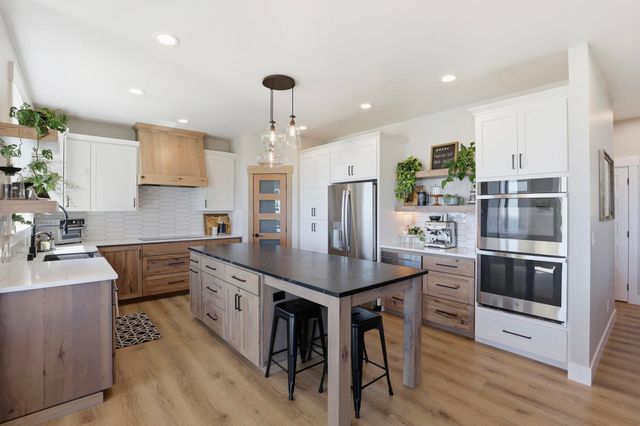 6645 Blue Ridge Way, Deer Park, WA 99006