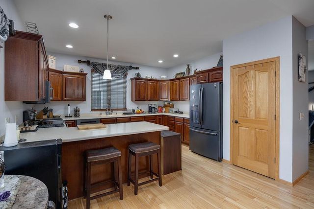 2516 LEOPOLD Way, Sun Prairie, WI 53590