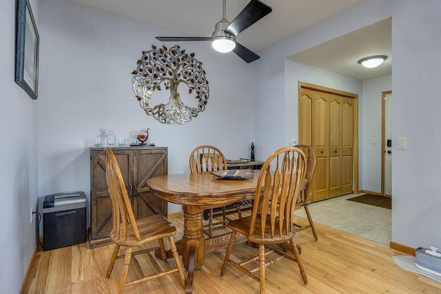 2516 LEOPOLD Way, Sun Prairie, WI 53590