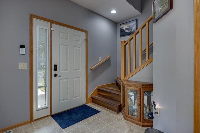 2516 LEOPOLD Way, Sun Prairie, WI 53590