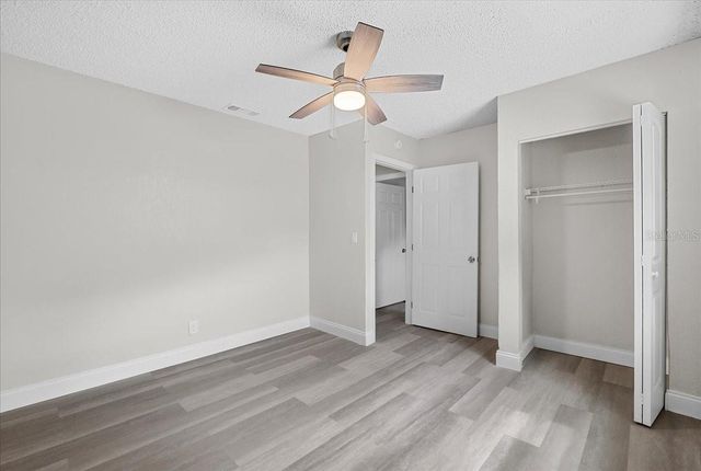 1906 E IDA STREET, Tampa, FL 33610