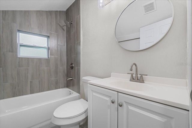 1906 E IDA STREET, Tampa, FL 33610