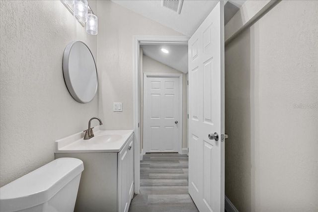 1906 E IDA STREET, Tampa, FL 33610