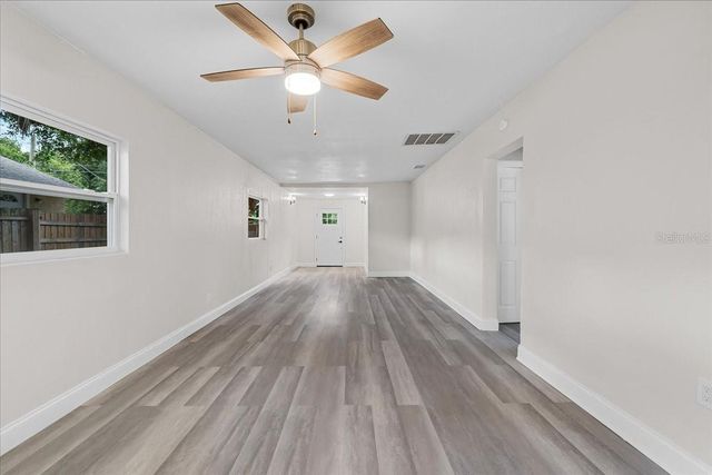 1906 E IDA STREET, Tampa, FL 33610