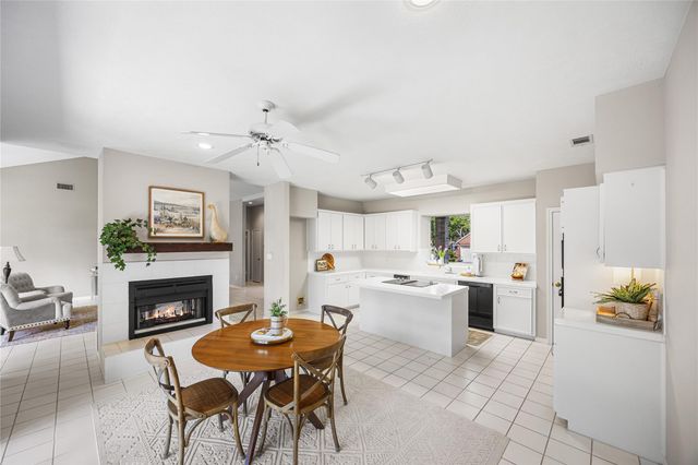 11918 Thoreau Drive, Montgomery, TX 77356