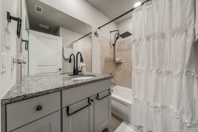 11934 CHIPPER LNDG, San Antonio, TX 78221
