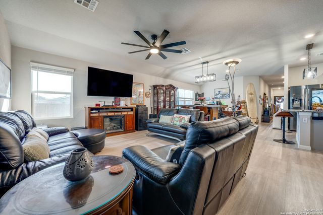 11934 CHIPPER LNDG, San Antonio, TX 78221
