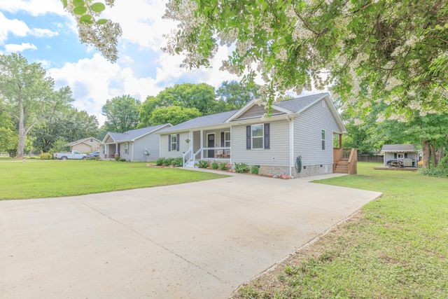 11671 Walker Road, Soddy Daisy, TN 37379