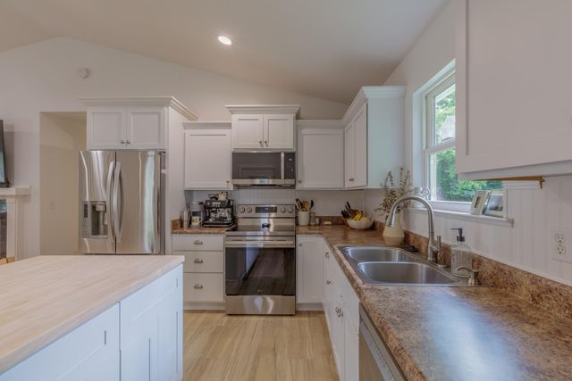 11671 Walker Road, Soddy Daisy, TN 37379