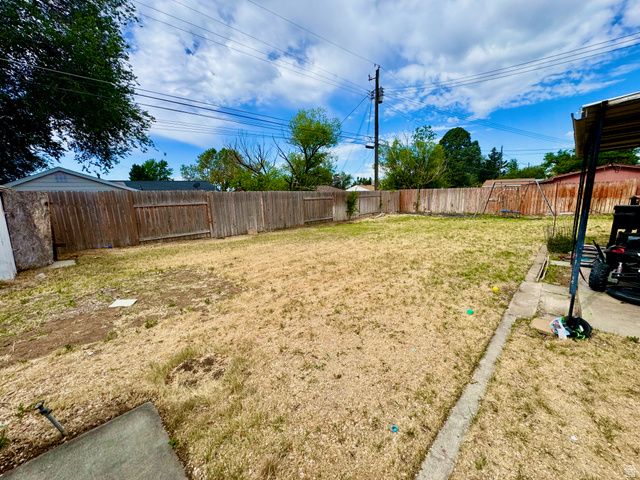 232 W 700 N, Clearfield, UT 84015