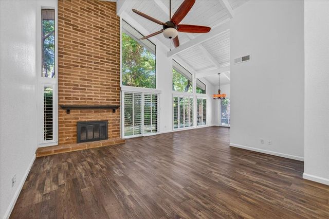 5564 N El Adobe Drive, Fresno, CA 93711