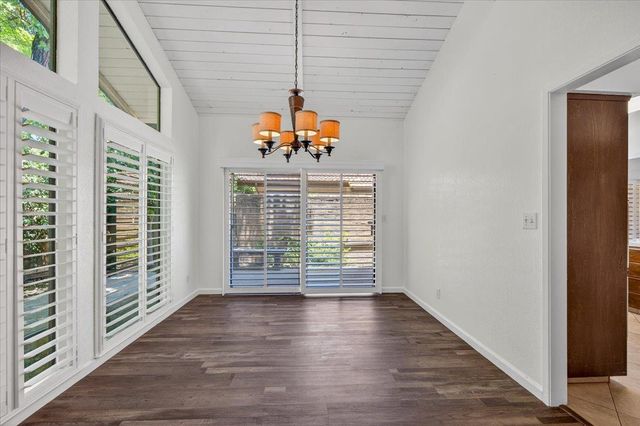 5564 N El Adobe Drive, Fresno, CA 93711