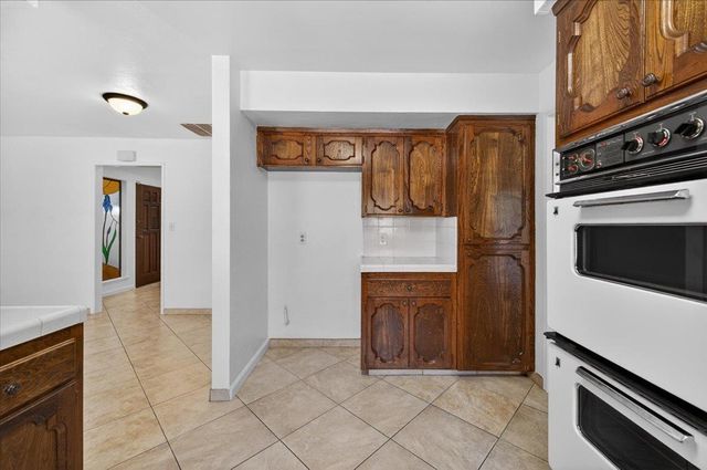 5564 N El Adobe Drive, Fresno, CA 93711