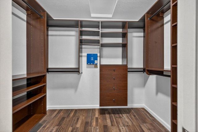5564 N El Adobe Drive, Fresno, CA 93711