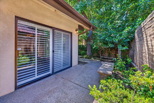 5564 N El Adobe Drive, Fresno, CA 93711