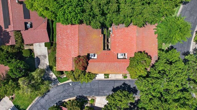 5564 N El Adobe Drive, Fresno, CA 93711