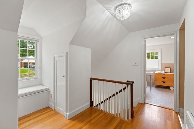 48 Locksley Rd, Lynnfield, MA 01940