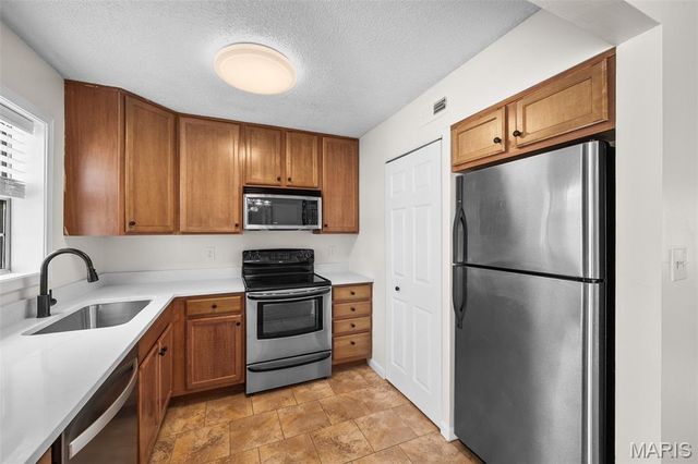 1614 Thrush Terrace, St Louis, MO 63144