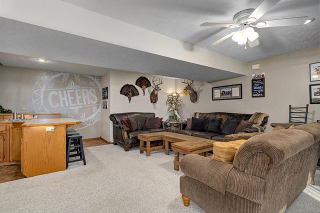 1220 E Charles Street, Republic, MO 65738