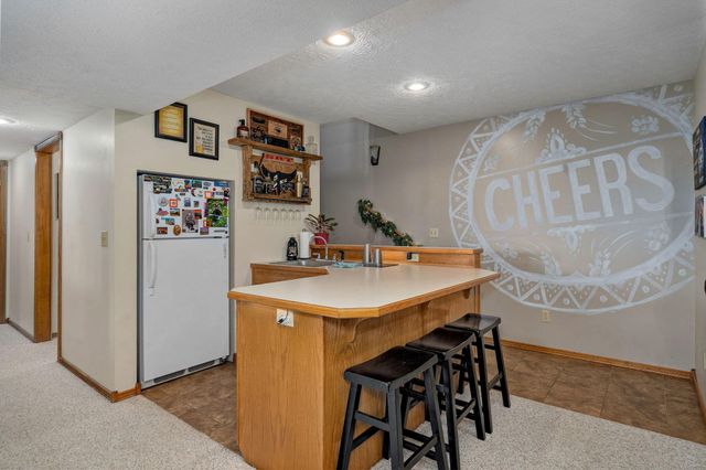 1220 E Charles Street, Republic, MO 65738