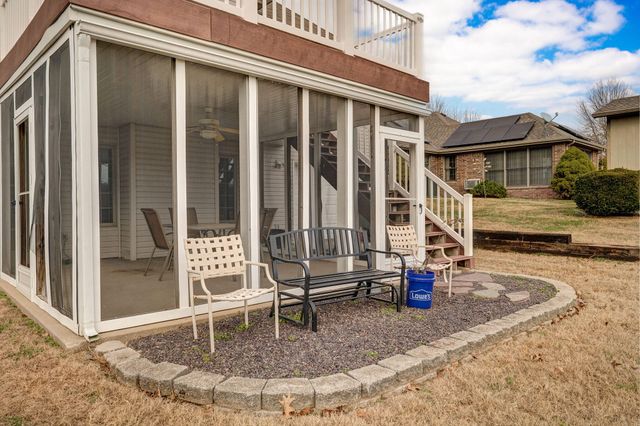 1220 E Charles Street, Republic, MO 65738