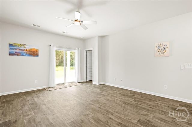 142 Bottlebrush Dr, Bloomingdale, GA 31302