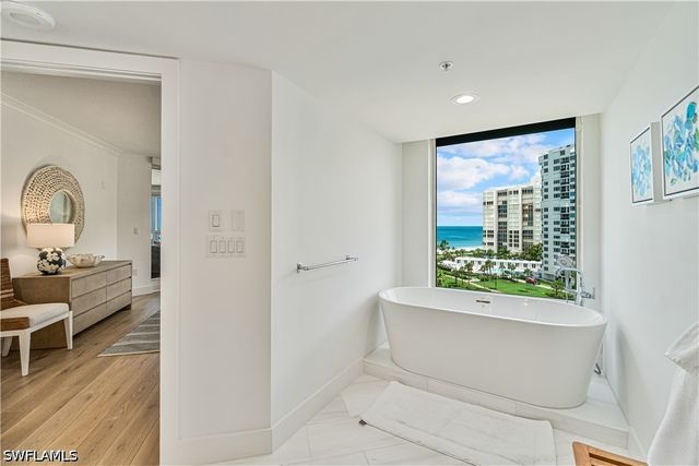 4021 Gulf Shore BLVD N 702, Naples, FL 34103
