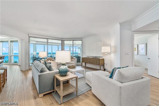 4021 Gulf Shore BLVD N 702, Naples, FL 34103