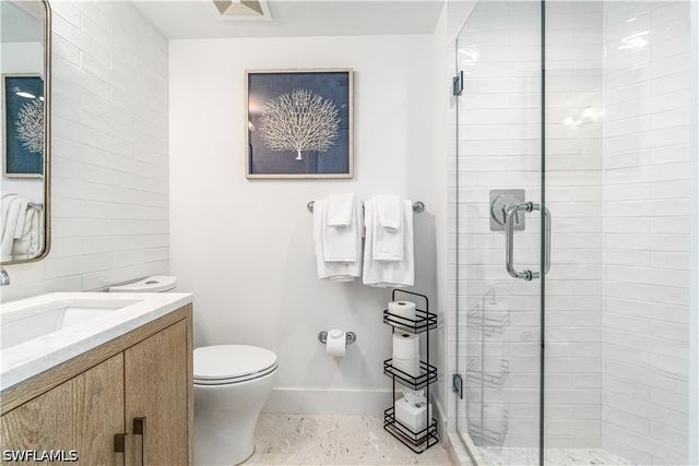 4021 Gulf Shore BLVD N 702, Naples, FL 34103