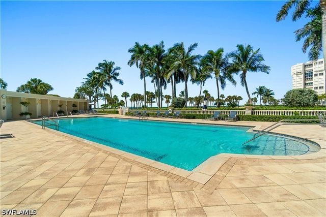 4021 Gulf Shore BLVD N 702, Naples, FL 34103
