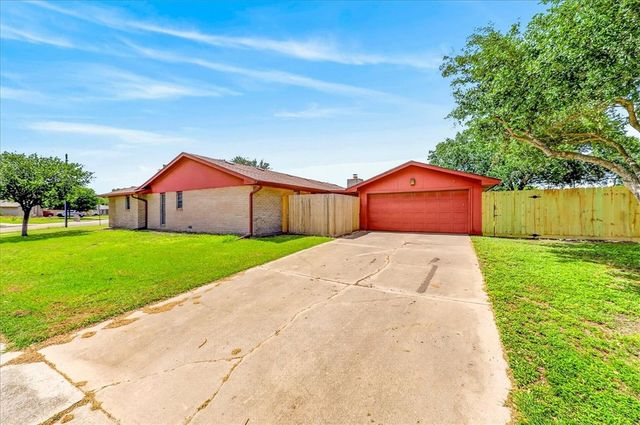 5314 Ridgewood Court, Corpus Christi, TX 78413
