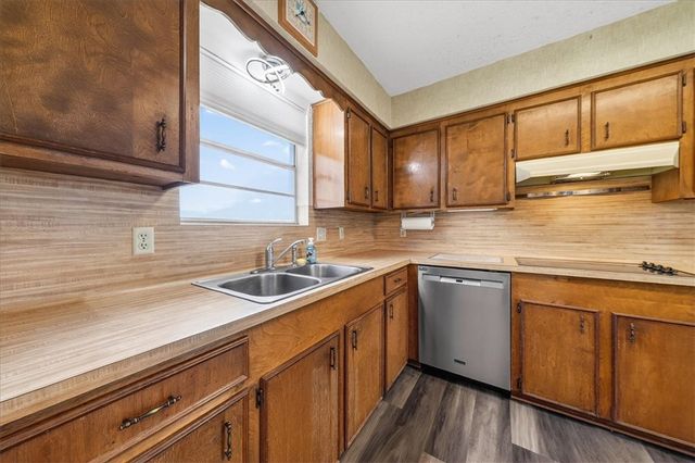 5314 Ridgewood Court, Corpus Christi, TX 78413