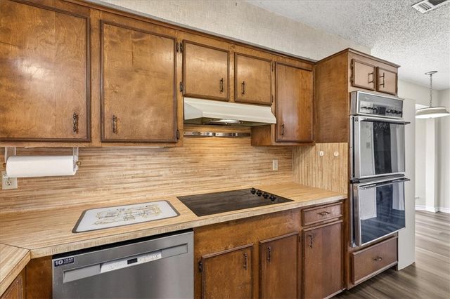 5314 Ridgewood Court, Corpus Christi, TX 78413