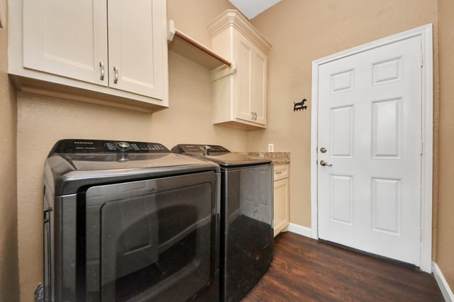 204 Audubon Woods Court, Richwood, TX 77531