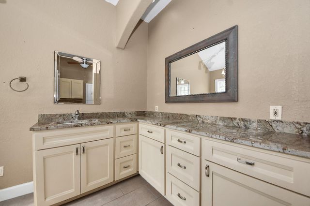 204 Audubon Woods Court, Richwood, TX 77531