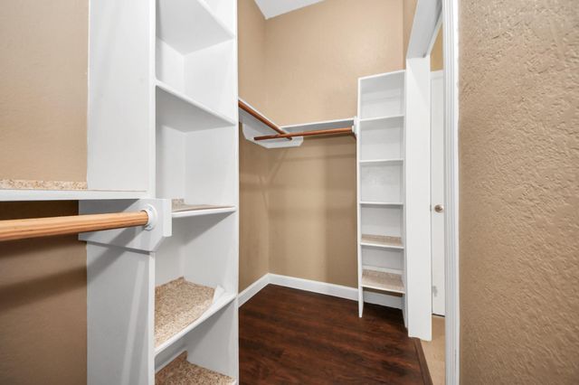 204 Audubon Woods Court, Richwood, TX 77531