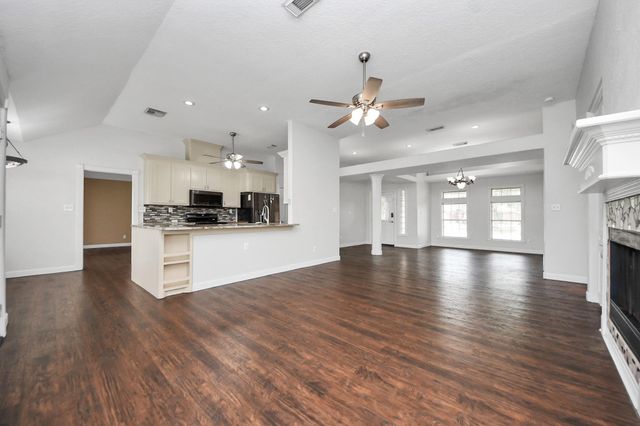 204 Audubon Woods Court, Richwood, TX 77531