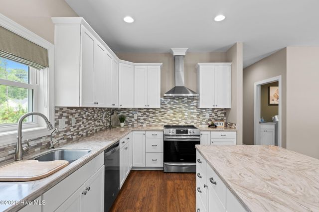 676 Boundary Loop Road NW, Calabash, NC 28467