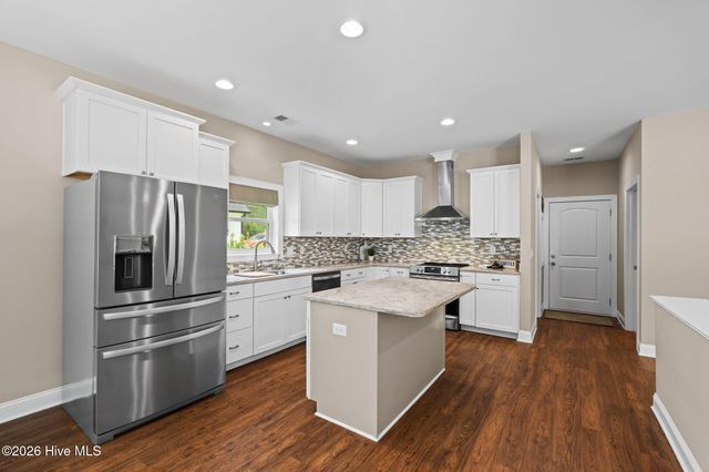 676 Boundary Loop Road NW, Calabash, NC 28467