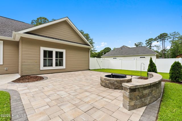 676 Boundary Loop Road NW, Calabash, NC 28467