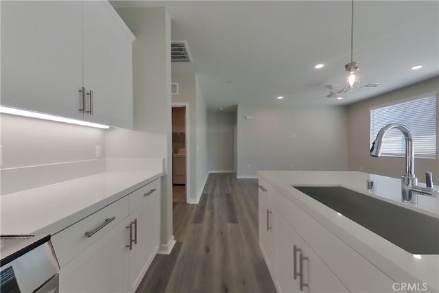 1704 Taylor Avenue, Corona, CA 92882
