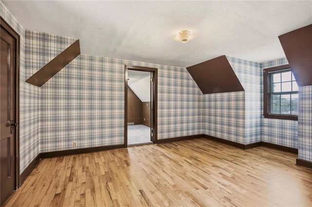 1204 E Walnut Street, Harrisonville, MO 64701