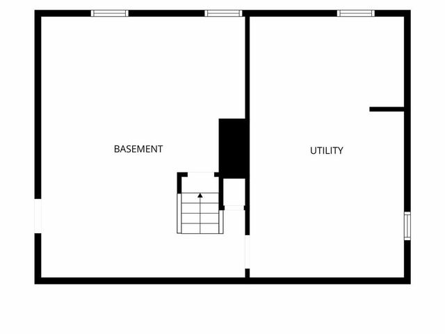 1204 E Walnut Street, Harrisonville, MO 64701