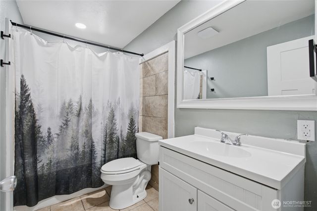 1126 Poindexter Avenue W, Bremerton, WA 98312